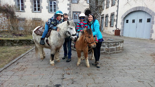 Photo n°25 de Galopins du Sancy - Domaine équestre de Berthaire à Besse-et-Saint-Anastaise (Centre équestre)