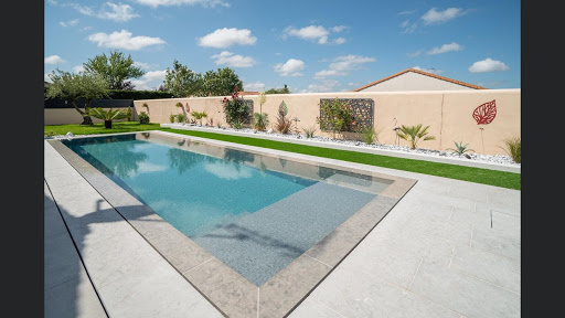 Photo de Piscines Revazur à Germond (79220)