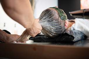 Photo n°27 de L'Atelier du Cheveu Angoulême à Angoulême (Salon de coiffure)