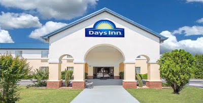 Days Inn by Wyndham Lincoln