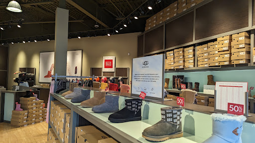 UGG McArthur Glen - Thumbnail