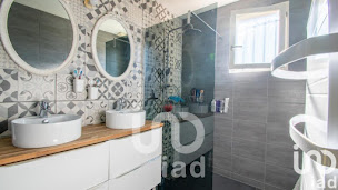 Photo n°13 de Jérôme Jalabert - Iad Immobilier Triel-sur-Seine à Triel-sur-Seine (Agence immobilière)