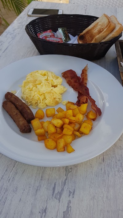 Photos of Le Petit Caf&eacute;