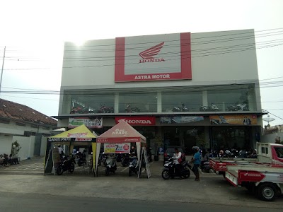 Photos of Astra Motor Weleri