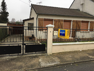 Photo n°18 de Agence immobilière Laforêt Saint-Cyr-L'Ecole à Saint-Cyr-l'École (Agence de location immobilière)