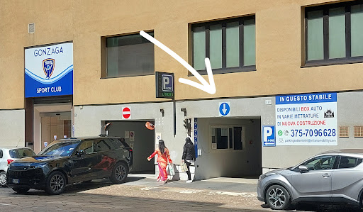 La Madonnina parcheggio