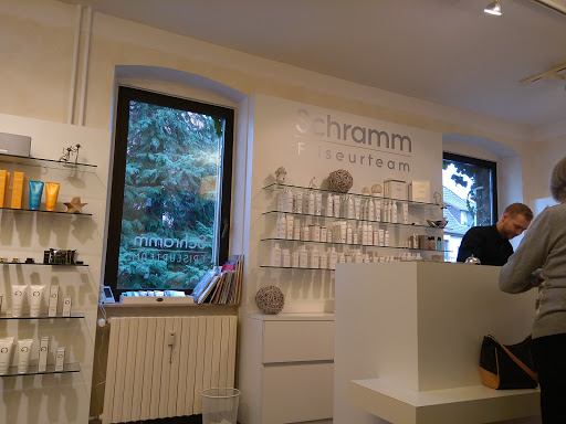 Schramm-Friseurteam - Thumbnail