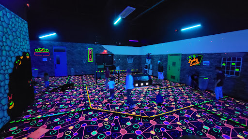 Puttz Miniature Golf - Thumbnail