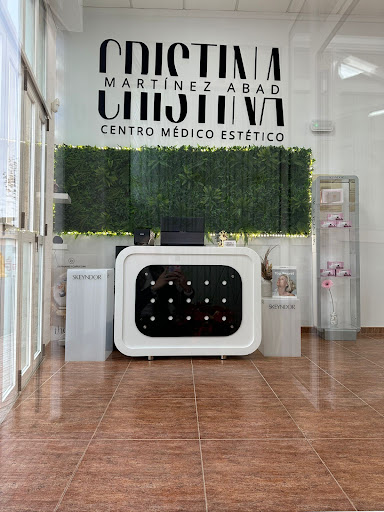 Cristina Martínez Abad- Centro médico estético - Thumbnail