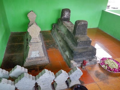 Photos of Kyai Jimat Cemetery