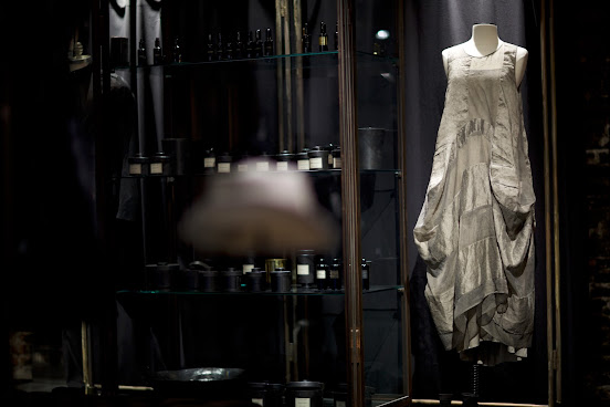 Hotoveli [By Appointment] by null