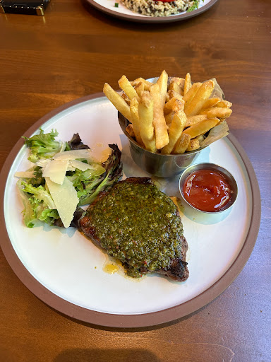 Moxies Campbell River Restaurant - Thumbnail