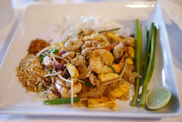 Greyhound cafe EmQuartier