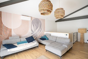 Photo n°4 de Pierre Bouziguet - Artisan Peintre, Pose Papier Peint, Revêtements Sols à La Teste-de-Buch (Service de pose de parquet)