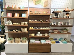 Photo n°9 de Laurier d'Alep à Metz (Magasin)