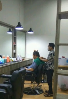 Stop and cut barbershop, Author: Yudhistira Ajjah