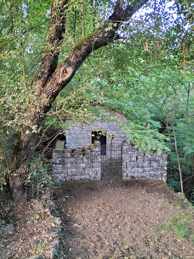 Antico cimitero di Chiusi della Verna - Thumbnail