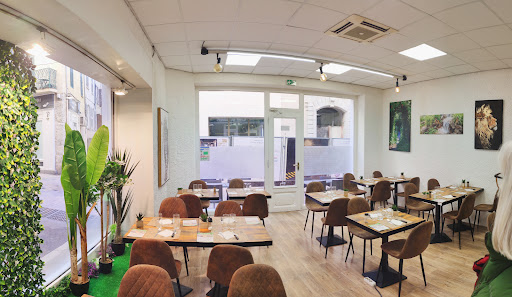 Photo 2 - Reignac Burger Spot