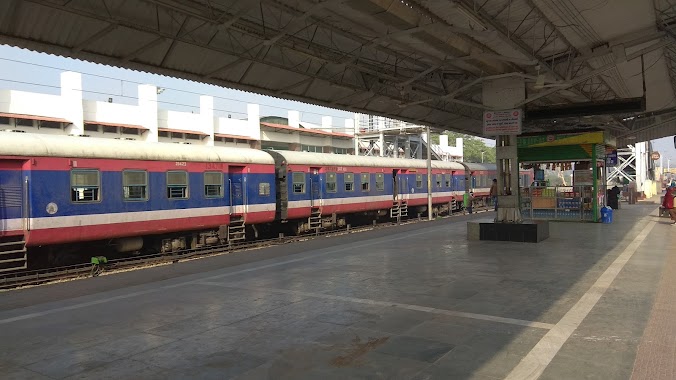 Idgah Agra Junction, Author: Rahul Ranjan