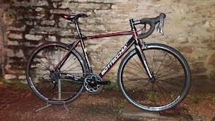 Photo n°3 de Cycles Wheel à Villemoirieu (Magasin de vélos d'occasion)