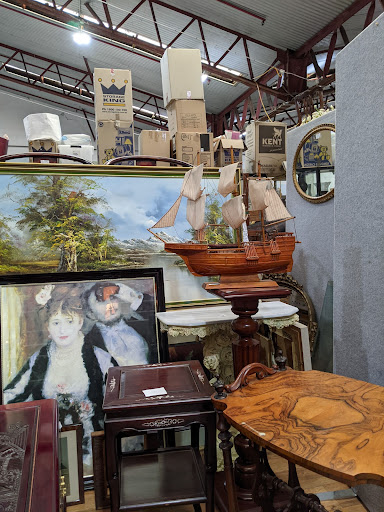 Waverley Antique Bazaar - Thumbnail
