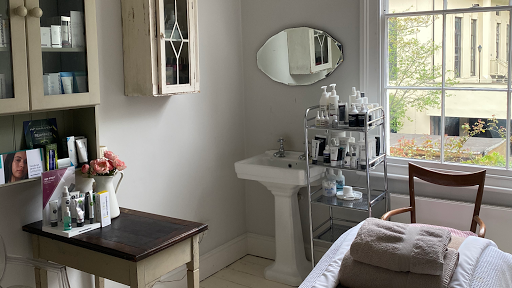 Theresa MacLeod Beauty