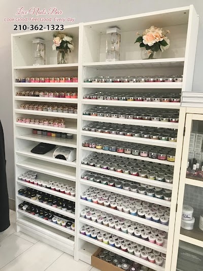 Lux Nails Bar