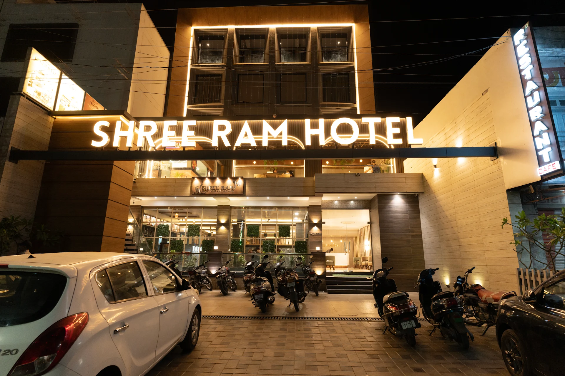 Shree Ram Hotel