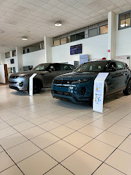 Photo n°10 de Autos Premium Martinique Jaguar et Land Rover à Le Lamentin (Concessionnaire Land Rover)