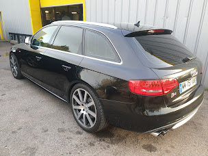 Photo n°11 de ZR Car - AutoFirst à La Grand-Croix (Vendeur de voitures d'occasion)