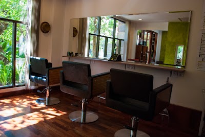 Photos of L'Atelier Coiffure french hairdresser