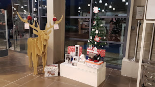 Photo n°1 de GEMO Aix-les-Bains - Chaussures et Vêtements à Grésy-sur-Aix (Magasin de vêtements pour femmes)