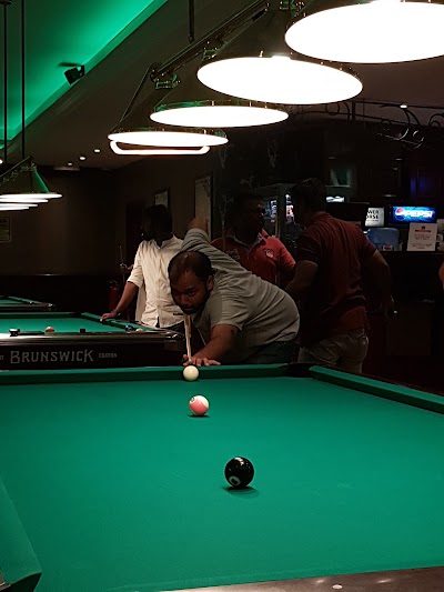 Photos of QueClub Cafe Oud Metha