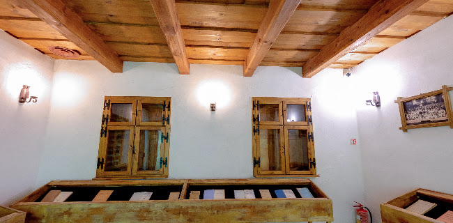 http://www.mncr.ro/expozitii+expozitii%20permanente+prima%20scoala%20romaneasca%20din%20sfintu%20gheorghe.html
