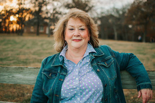 Debbie Holt-RE/MAX Advantage - United States