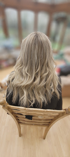 Lianne's freelance hairdressing - Thumbnail