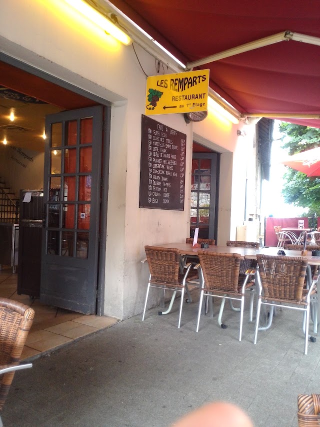 Les Remparts