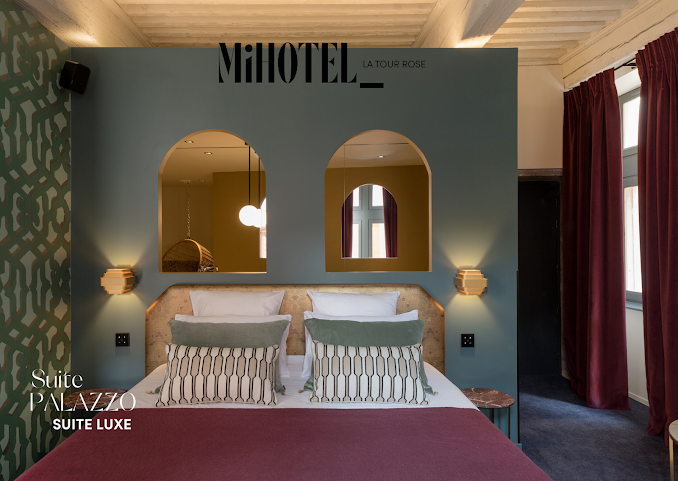 Traboule “Maison du Crible – Tour Rose” by null