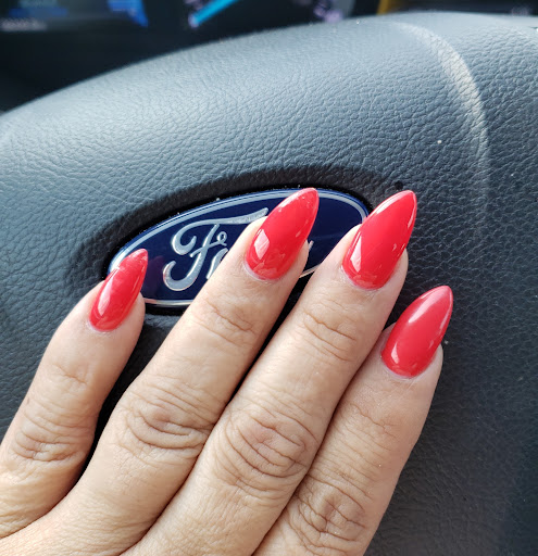 Columbus nails - Visual