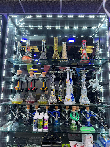 Rare Clouds Smoke Shop & Convenience Store Gallery - United States