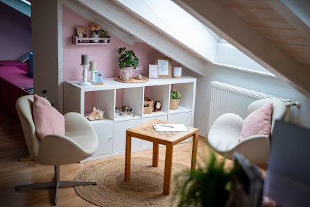 Praxis für Familienberatung & - therapie - Bedürfnisorientiert Wachsen Augsburger Str. 31, 82291 Mammendorf
