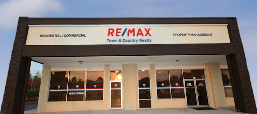 RE/MAX Town & Country Realty - Winter Springs - Thumbnail