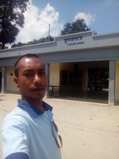 Photos of Kaligonj Rail Station
