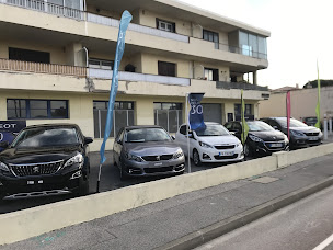 Photo n°9 de GARAGE AZURÉEN - AGENT PEUGEOT à Six-Fours-les-Plages (Vendeur de voitures d'occasion)