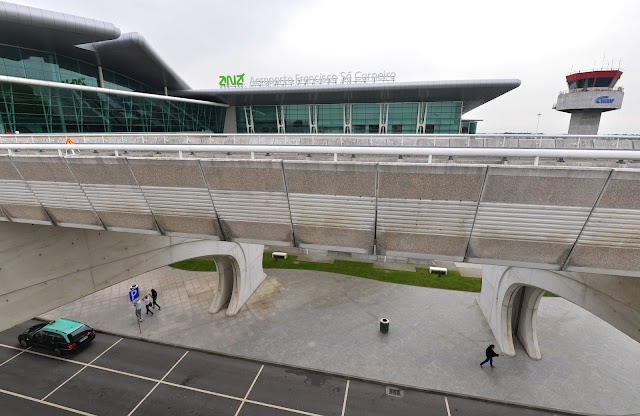 Francisco Sá Carneiro Airport