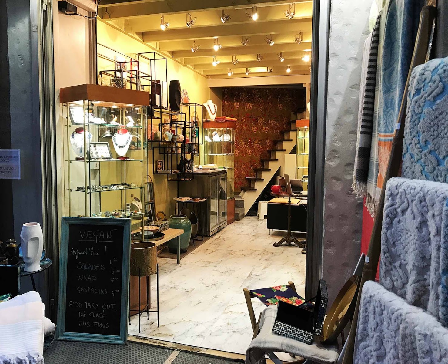 Cinq Concept Store — photo 1