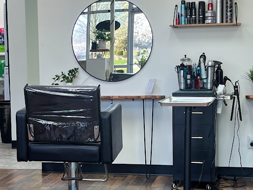 The Beauty Den Salon & Boutique - Thumbnail