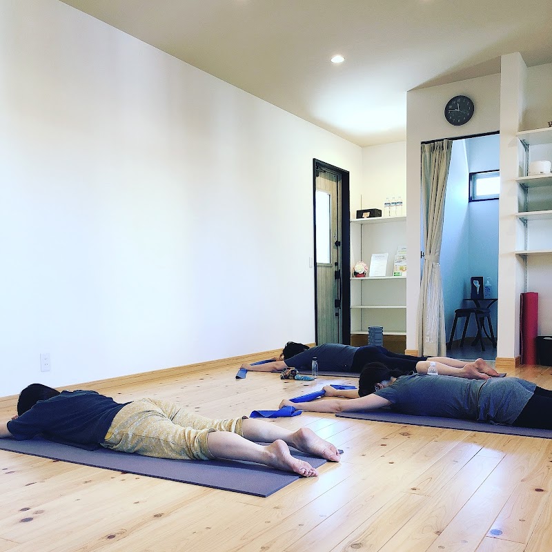 ヨガピラティスサロンアミュー