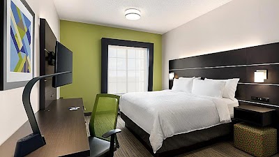 Holiday Inn Express & Suites Pryor