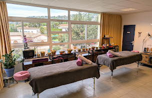 Photo n°2 de Formation Massage - Phytologie - Périnatalité - Énergétique | Entre Nice 06 A-M et Fréjus 83 VAR en PACA | Être & Bien-Être à Mouans-Sartoux (École de massage)